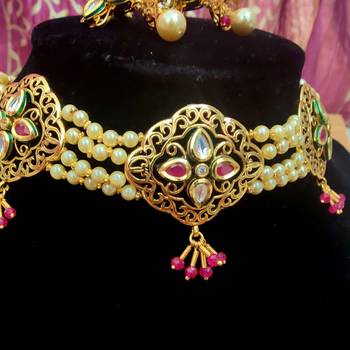 Red necklace-sets 3