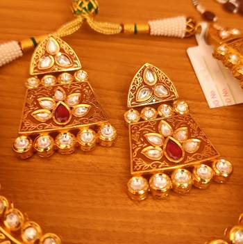 Red necklace-sets 2