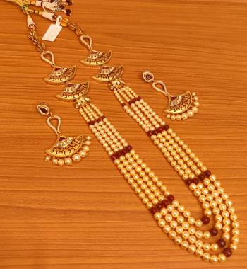 Red necklace-sets 1
