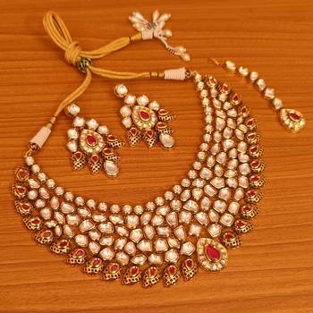 Red necklace-sets 1