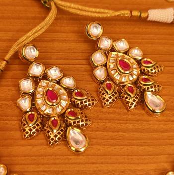 Red necklace-sets 3