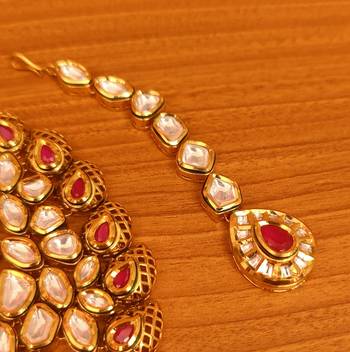 Red necklace-sets 4