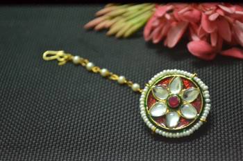 Indian Ethnic Meenakari Work maang tikka Kundan Borla with pearl Chain Head Jewellery 2