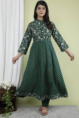 Women's Rayon Designer Floral Printed Anarkali Kurti With Pant Set. 1