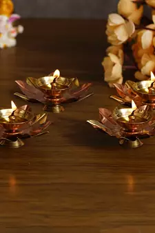 Set of 4 Floral Shape Metal Diya