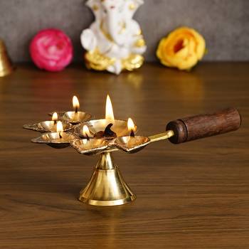 Brass Panchdeep Diya for 5 Cotton Wicks with Wooden Holder 2
