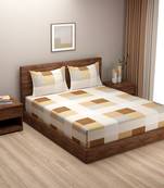 Checked design    Cotton Extra Large Double Bedsheet with   Pillow Covers  Beige