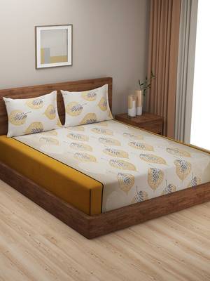 Floral print    Cotton Extra Large Double Bedsheet with   Pillow Covers  Orange 2