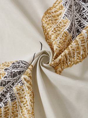 Floral print    Cotton Extra Large Double Bedsheet with   Pillow Covers  Orange 4