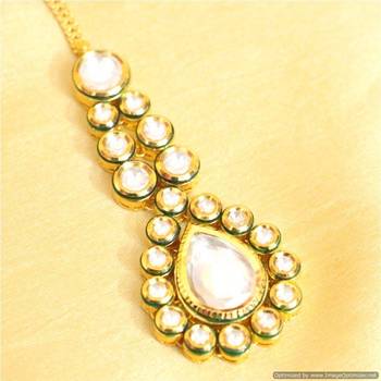 White Kundan Maang-Tikka 2