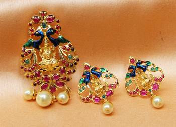 Gorgeous High Gold Plated Temple Pendent Set 1