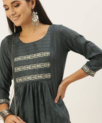 Grey chinon embroidered With sequins Work kurta 3