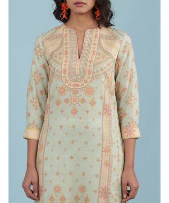Round Neck Printed Kurta With QUARTER SLEEVE Sleeve Pant And Dupatta 3