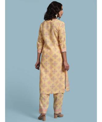 Round Neck Printed Kurta With QUARTER SLEEVE Sleeve Pant And Dupatta 5