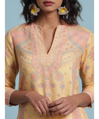 Round Neck Printed Kurta With QUARTER SLEEVE Sleeve Pant And Dupatta 6
