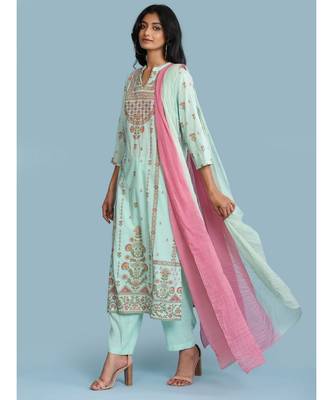 Band Collar QUARTER SLEEVE Sleeve Printed Kurta With Pants And Dupatta 2