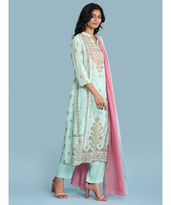Band Collar QUARTER SLEEVE Sleeve Printed Kurta With Pants And Dupatta 3