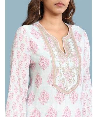 Round Neck QUARTER SLEEVE Sleeve Printed Kurta With Gota Work With Pant And Dupatta 5