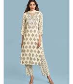 Round Neck QUARTER SLEEVE Sleeve Printed Kurta With Gota Work With Pant And Dupatta