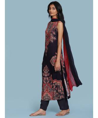 Laid Out Print Sleevess Kurta With Pants And Dupatta 2