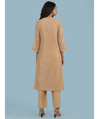 QUARTER SLEEVE Sleeve Embroidered Yoke Kurta With Pant And Dupatta 4