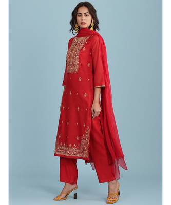 QUARTER SLEEVE Sleeve Embroidered Yoke Kurta With Pant And Dupatta 2