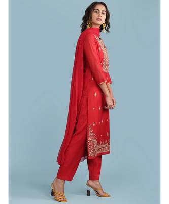 QUARTER SLEEVE Sleeve Embroidered Yoke Kurta With Pant And Dupatta 3