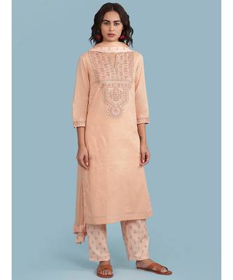 Round Neck Embroidered Yoke QUARTER SLEEVE Sleeve Kurta With Printed Pant And Dupatta 1