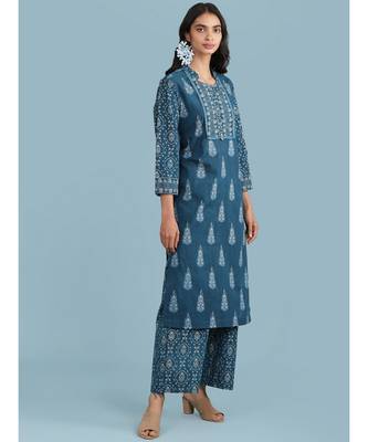 Band Collar QUARTER SLEEVE Sleeve Kurta With Lace At Yoke Border With Pant 3