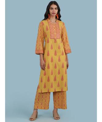 Band Collar QUARTER SLEEVE Sleeve Kurta With Lace At Yoke Border With Pant 1