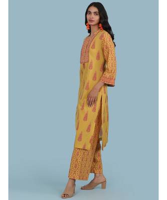 Band Collar QUARTER SLEEVE Sleeve Kurta With Lace At Yoke Border With Pant 2