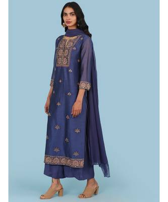 QUARTER SLEEVE Sleeve Embroidered Yoke Kurta With Pant And Dupatta 2