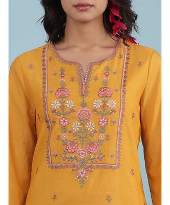 QUARTER SLEEVE Sleeve Embroidered Yoke Kurta With Pant And Dupatta 5