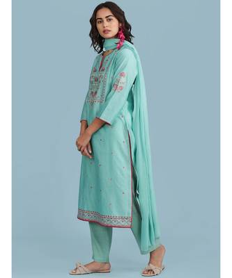 QUARTER SLEEVE Sleeve Embroidered Yoke Kurta With Pant And Dupatta 2