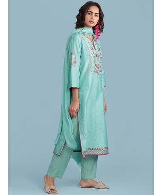 QUARTER SLEEVE Sleeve Embroidered Yoke Kurta With Pant And Dupatta 3