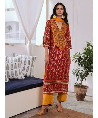 V Neck Straight Printed Kurta With Pant And Dupatta 6