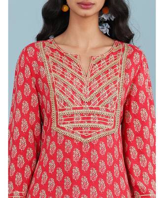 Round Neck Full Sleeve Printed Kurta With Gota Work With Pant And Dupatta 5