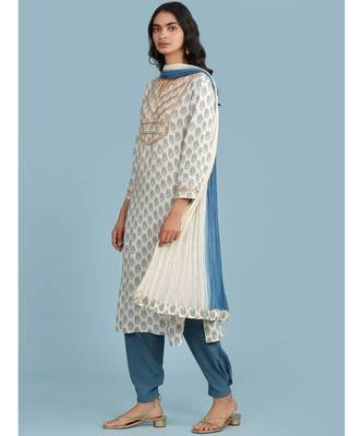 Round Neck Full Sleeve Printed Kurta With Gota Work With Pant And Dupatta 2