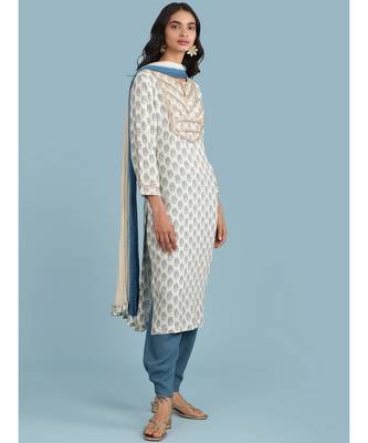 Round Neck Full Sleeve Printed Kurta With Gota Work With Pant And Dupatta 3
