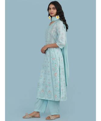V Neck QUARTER SLEEVE Sleeve Printed Kurta With Pant And Dupatta 2