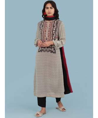 Round Neck Full Sleeve Printed Kurta With Pant And Dupatta 1