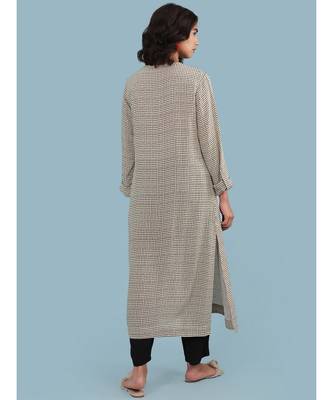Round Neck Full Sleeve Printed Kurta With Pant And Dupatta 4