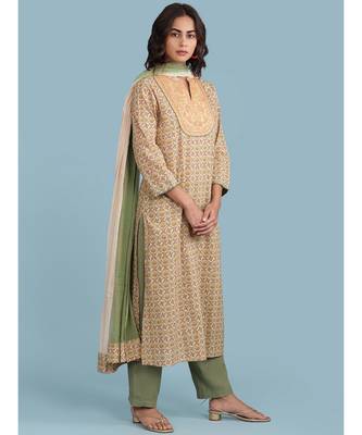 Band Collar Embroidered Yoke QUARTER SLEEVE  Sleeve Printed Kurta With Pant And Dupataa 3