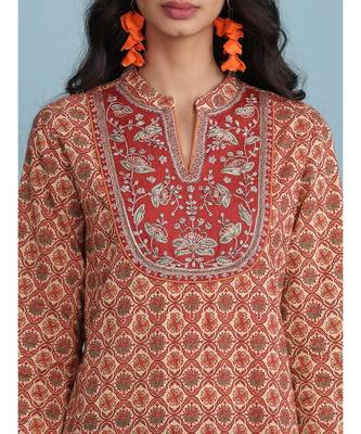 Band Collar Embroidered Yoke QUARTER SLEEVE  Sleeve Printed Kurta With Pant And Dupataa 5