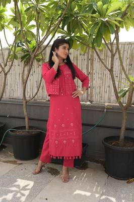 Red plain cotton ethnic-kurtis 4