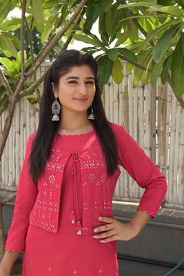 Red plain cotton ethnic-kurtis 5