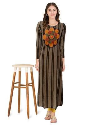 Black embroidered cotton ethnic-kurtis 4
