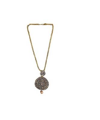 Sachiva Fashion Grey Coloured Kundan With Gold Plated With Chain & Maang Tikka Necklace  3