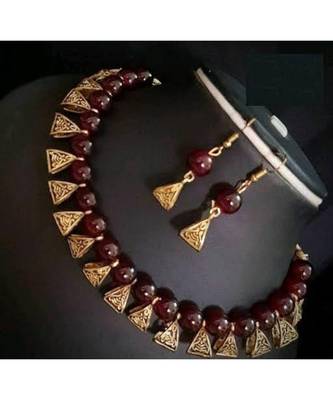 Maroon pearl Yellow Gold Brass Necklace & Pair of Earring 1