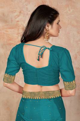 Dark Blue Embroidered Silk Blend Saree With Blouse 5